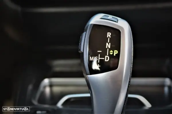 BMW 318 d Touring Advantage Auto 15