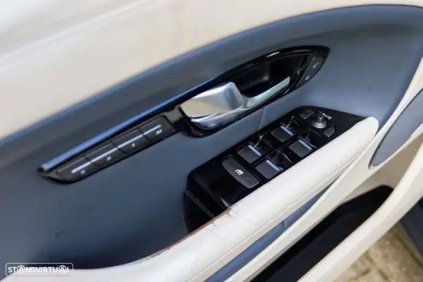 Land Rover Range Rover Evoque 2.0 TD4 HSE Dynamic Auto 6