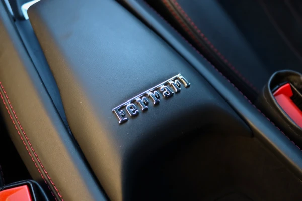 Ferrari F8 Tributo Standard 34