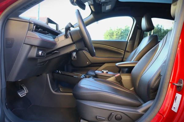 Ford Mustang Mach-E 24