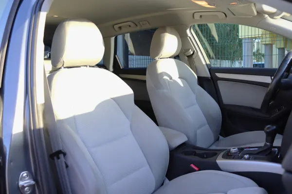 Audi A4 Allroad 2.0 TDI quattro Advance S tronic 32