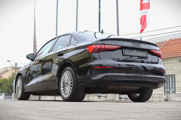 Audi A3 Limousine 30 TFSI Advanced S tronic 12