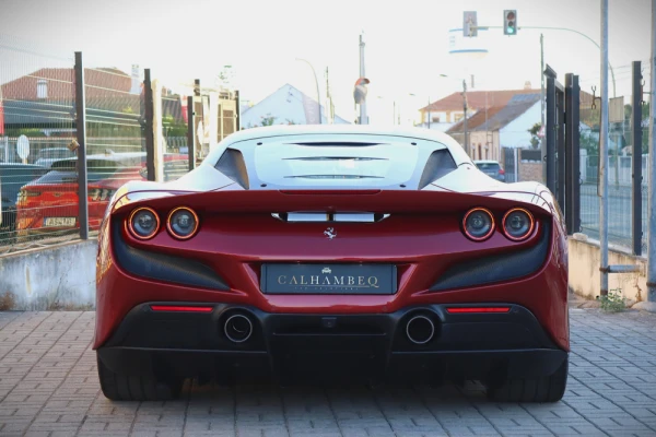 Ferrari F8 Tributo Standard 8