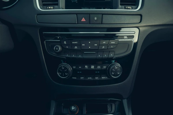 Peugeot 508 RXH 2.0 HDi Hybrid4 Limited Edition 2-Tronic 19