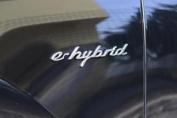 Porsche Cayenne E-Hybrid 3