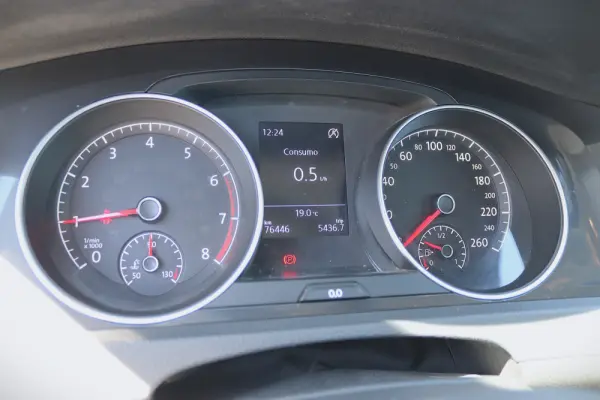 Volkswagen Golf 1.0 TSI Life 19