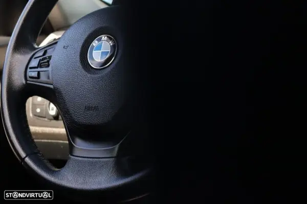 BMW 318 d Touring Advantage Auto 21