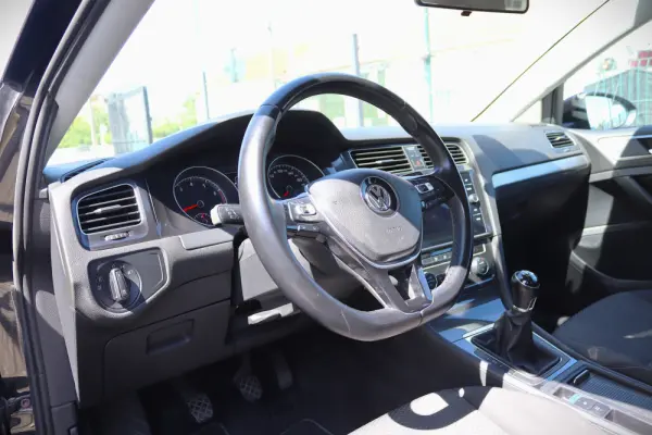 Volkswagen Golf 1.0 TSI Life 13