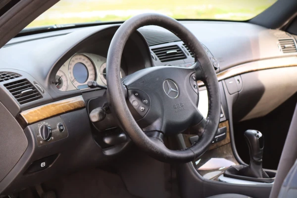 Mercedes-Benz E 220 CDI Avantgarde 12