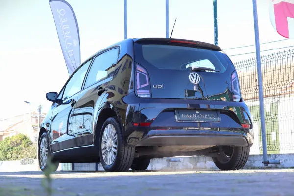 Volkswagen Up! 1.0 Move 12