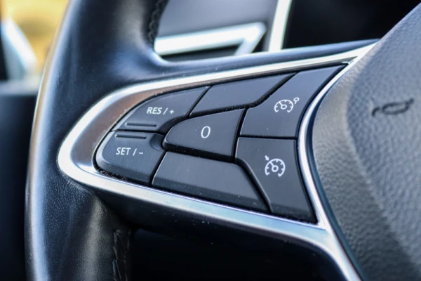 Renault Clio 1.0 TCe Intens Bi-Fuel 18