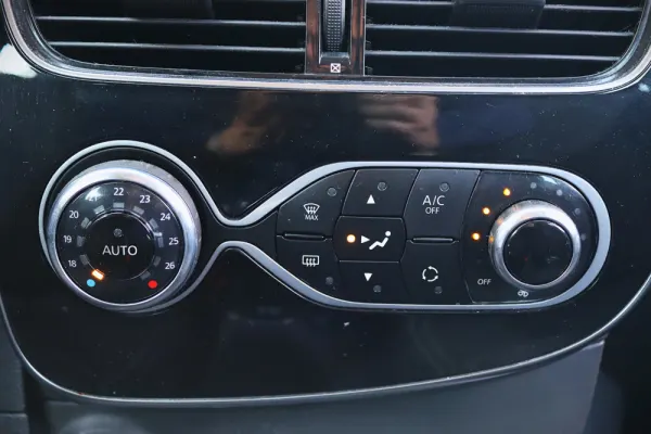 Renault Clio Sport Tourer 0.9 TCe Zen 13