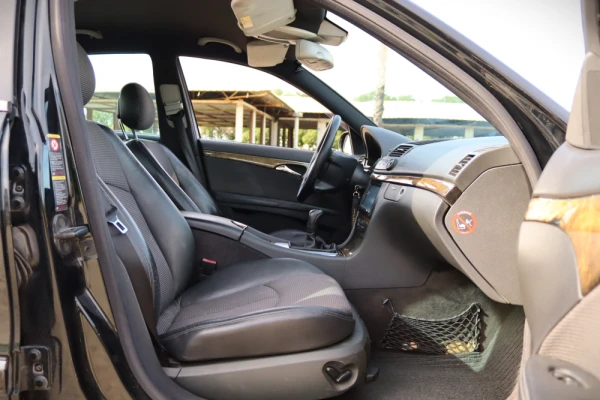 Mercedes-Benz E 220 CDI Avantgarde 17