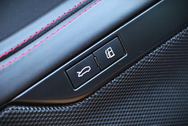 Ferrari F8 Tributo Standard 18