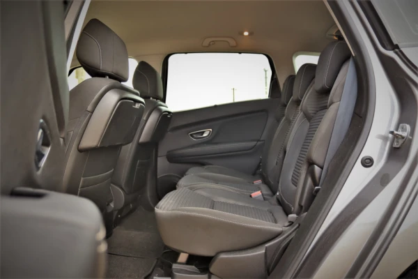 Renault Grand Scénic 1.5 dCi Dynamique S 7L 11