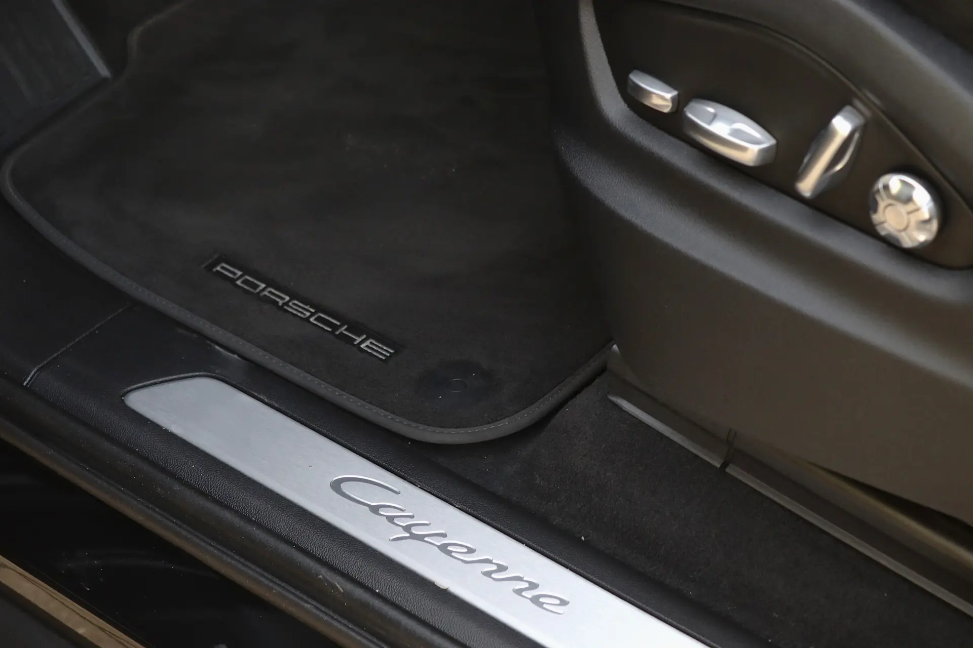 Porsche Cayenne E-Hybrid 15