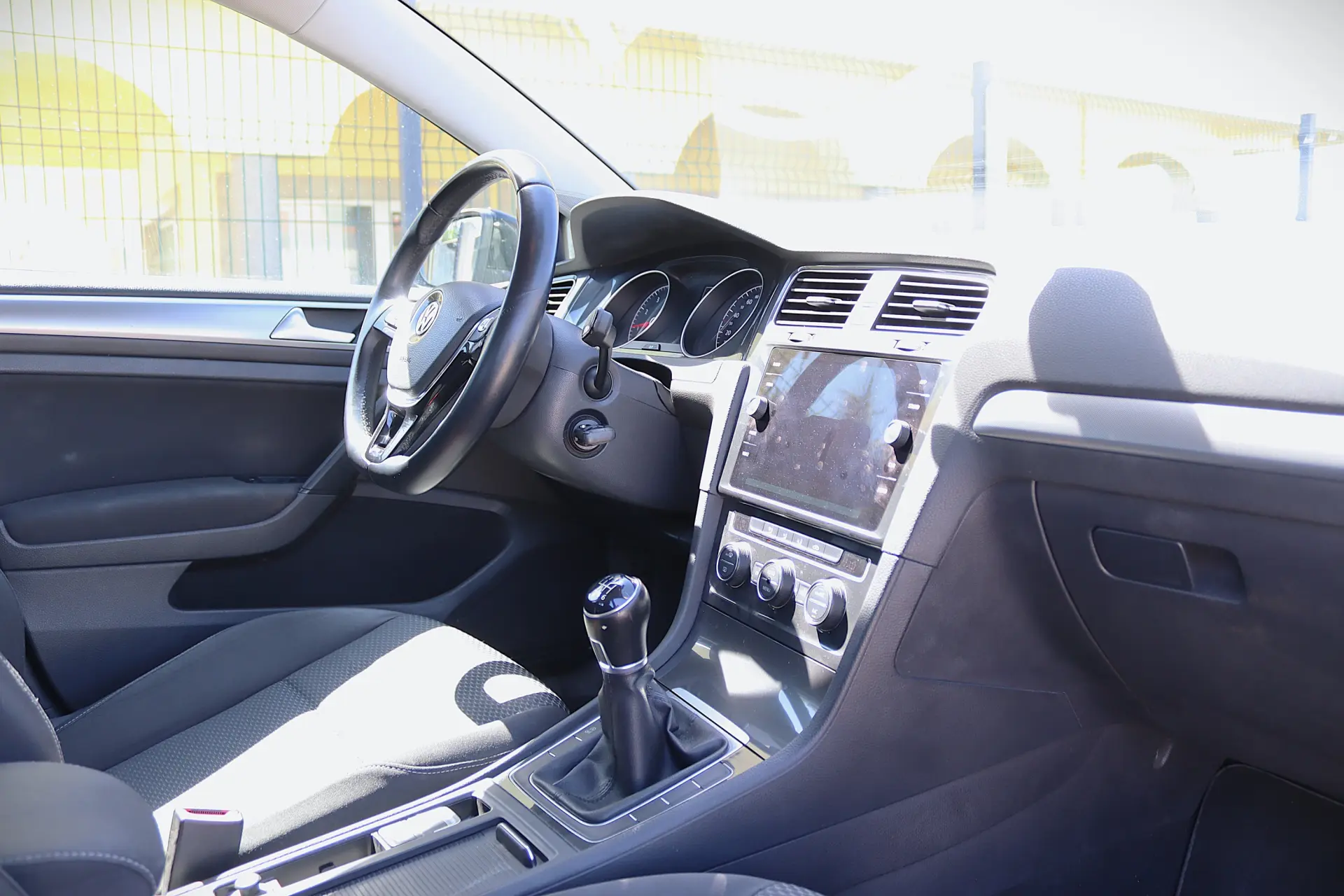 Volkswagen Golf 1.0 TSI Life 22