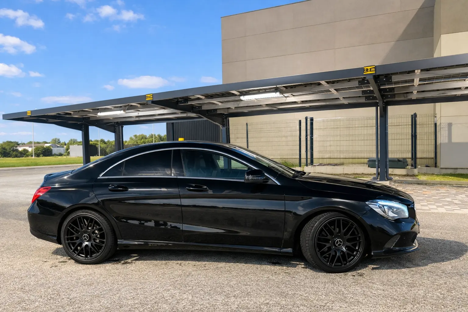 Mercedes-Benz CLA 180 d 7G-DCT AMG Line 4