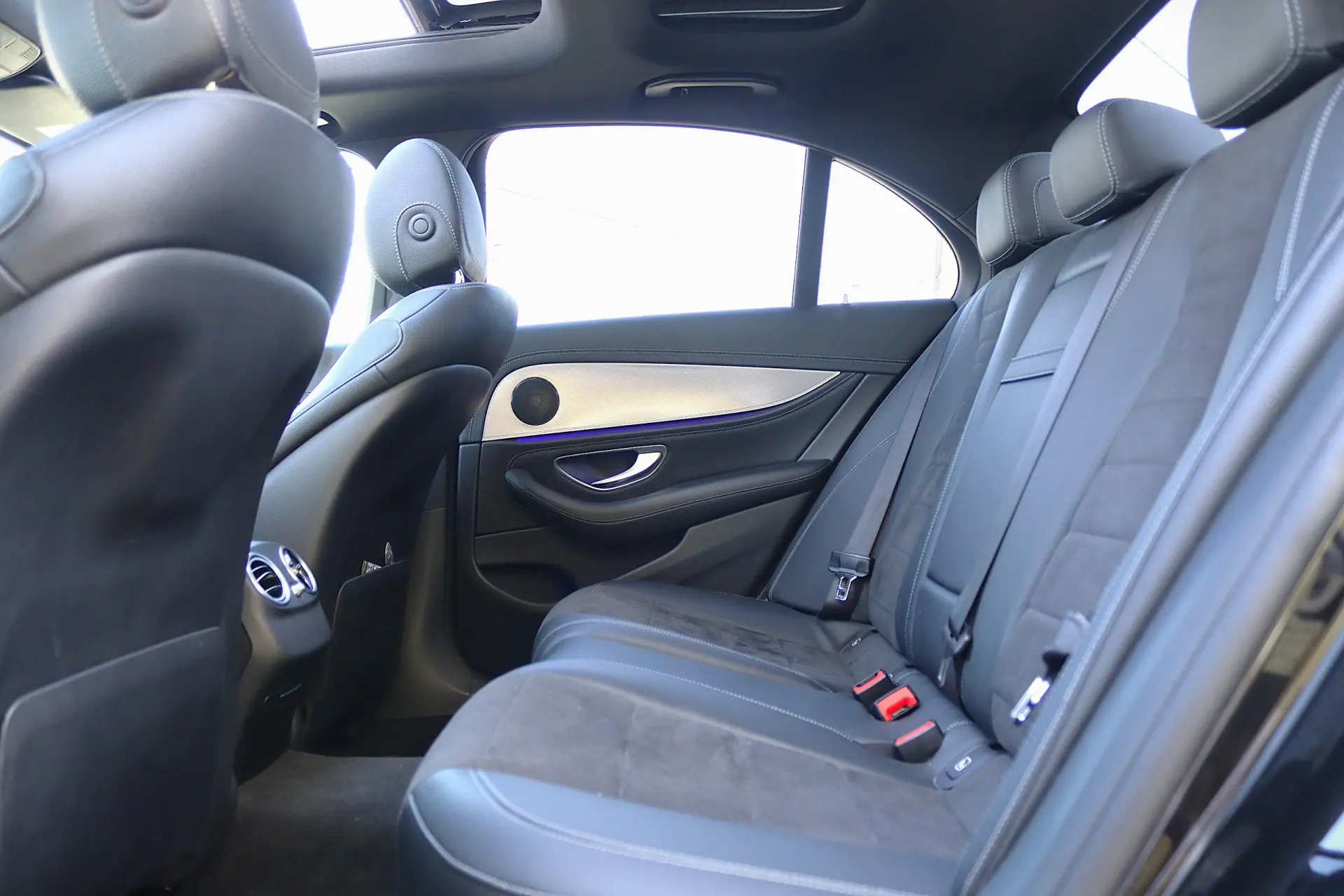 Mercedes-Benz E 220 d AMG Line 27