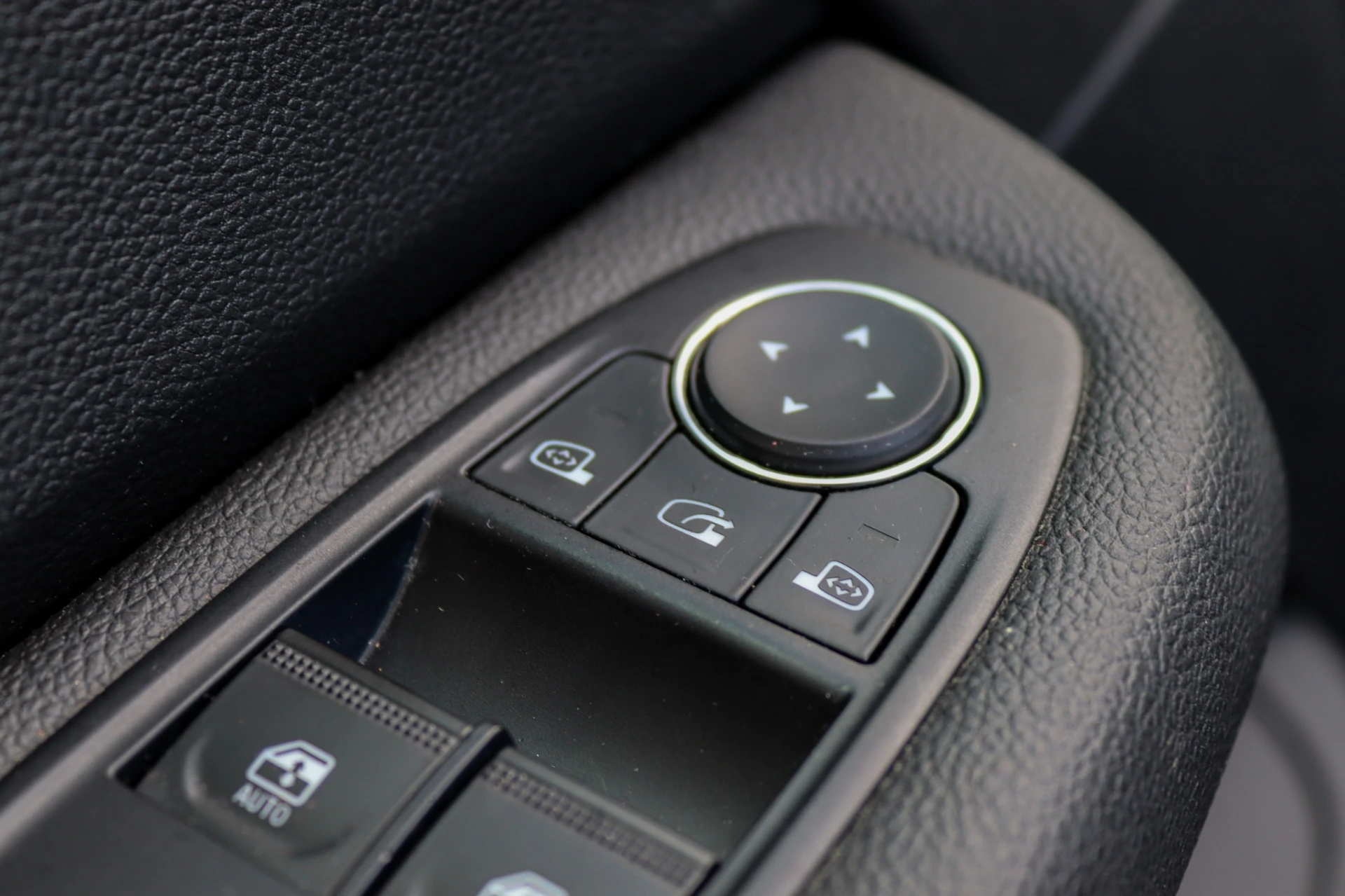 Renault Clio 1.0 TCe Intens Bi-Fuel 12