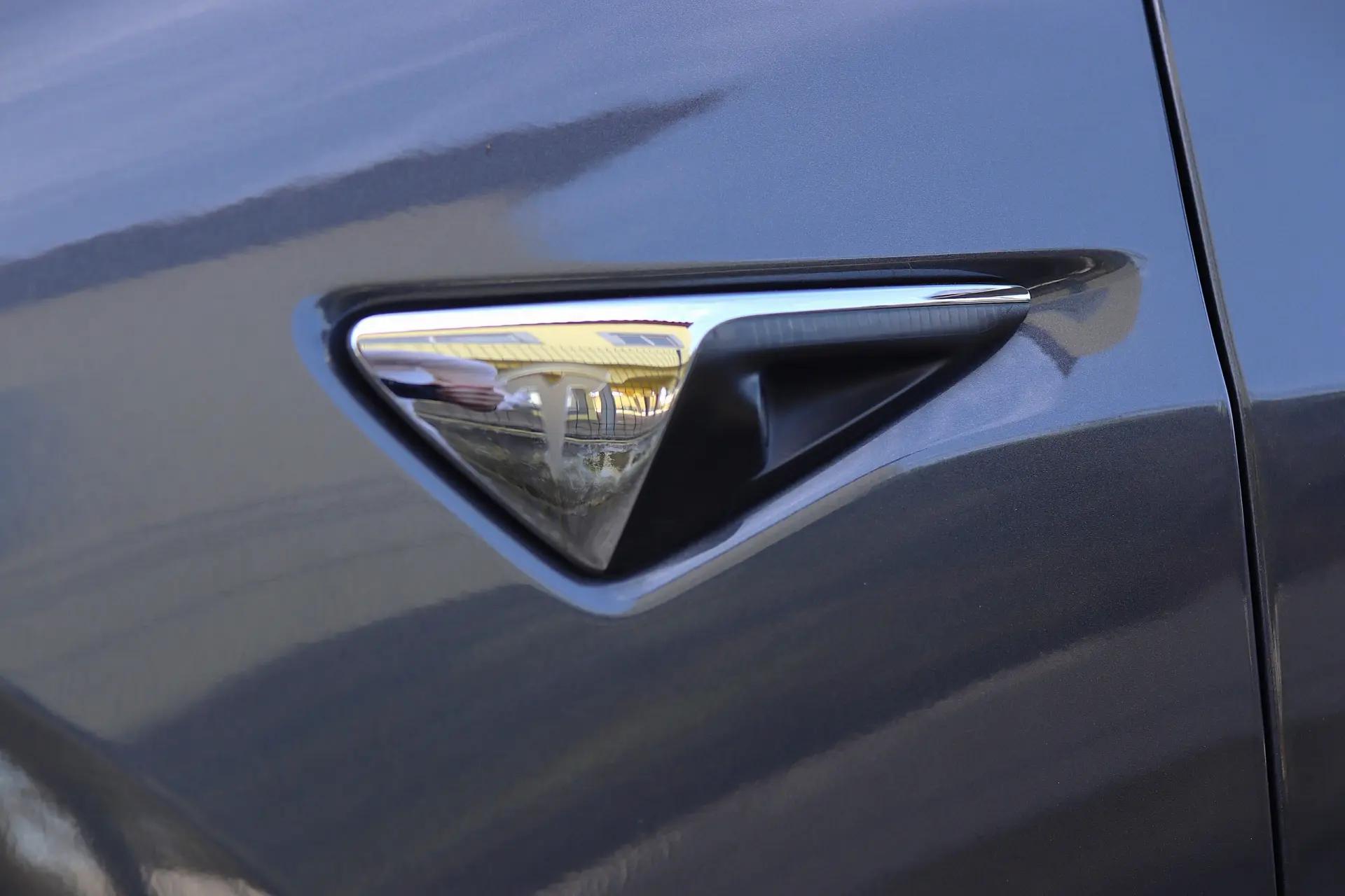 Tesla Model 3 Standard Range Plus RWD 11