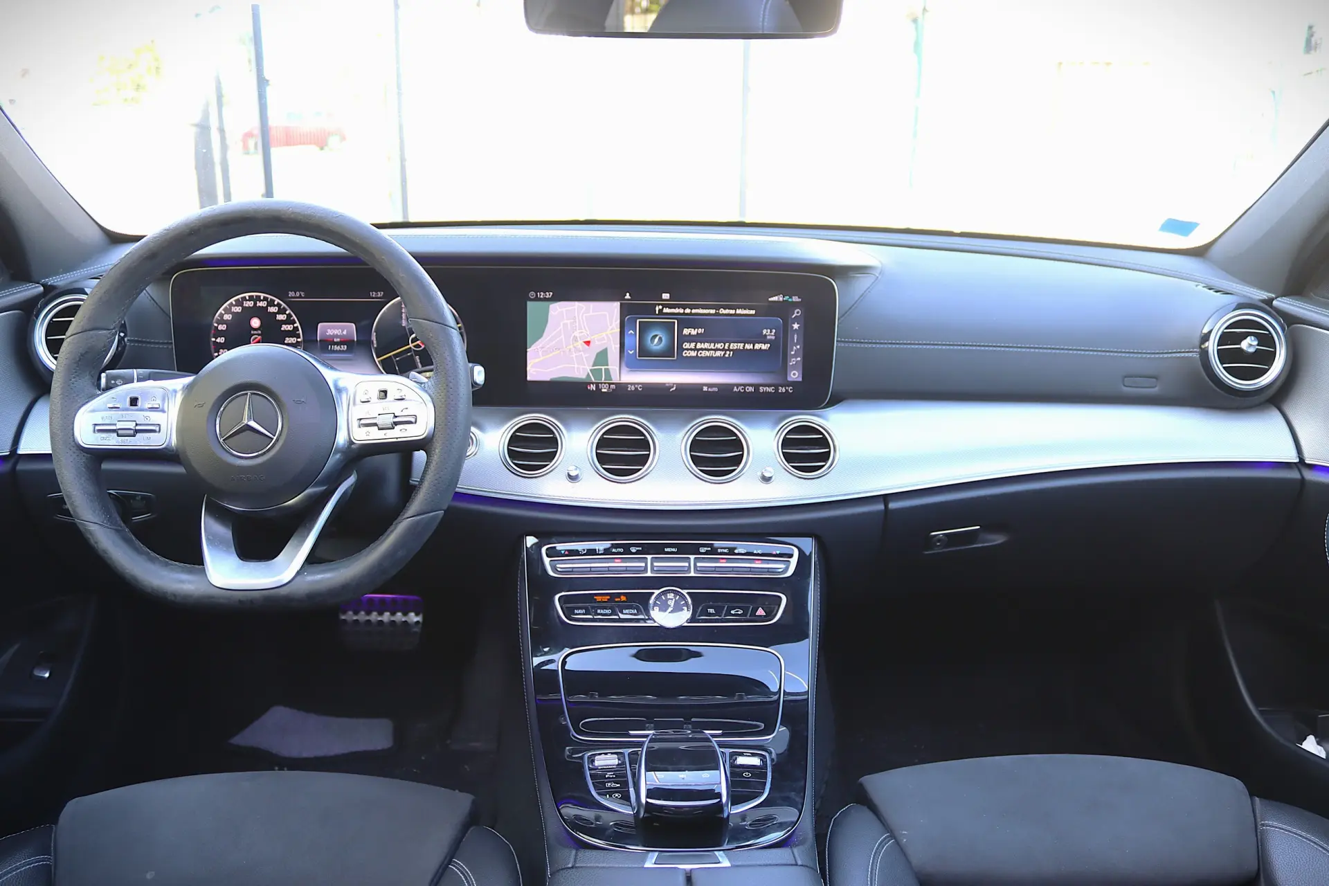 Mercedes-Benz E 220 d AMG Line 4