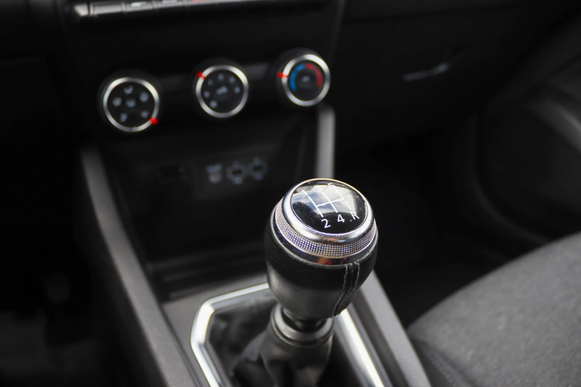 Renault Clio 1.0 TCe Intens Bi-Fuel 14