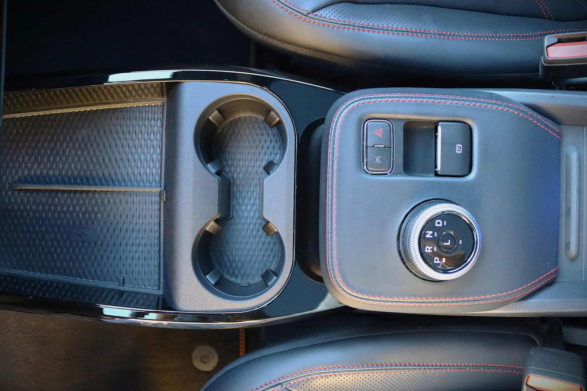 Ford Mustang Mach-E 34