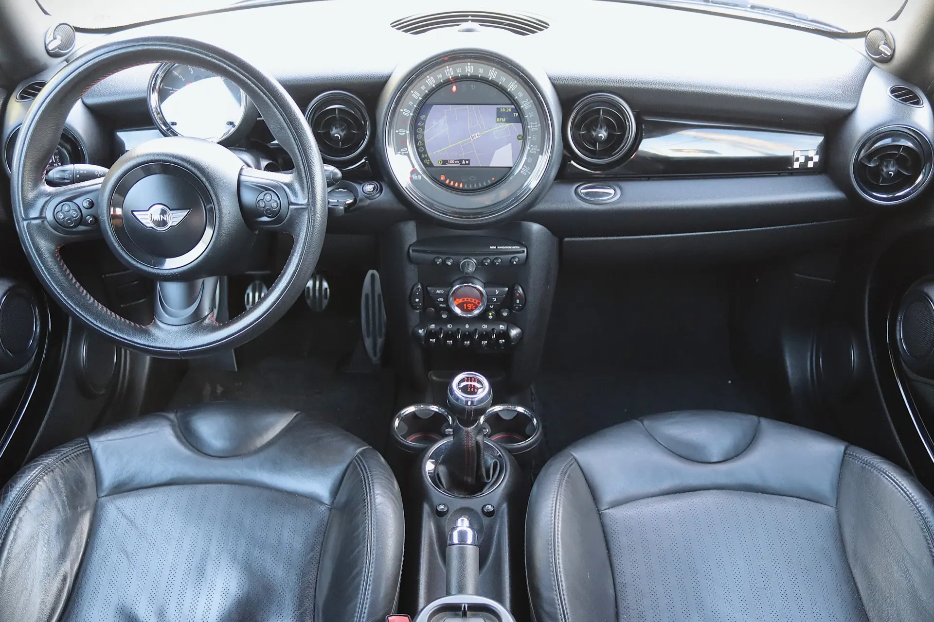 MINI 3 Portas John Cooper Works 4