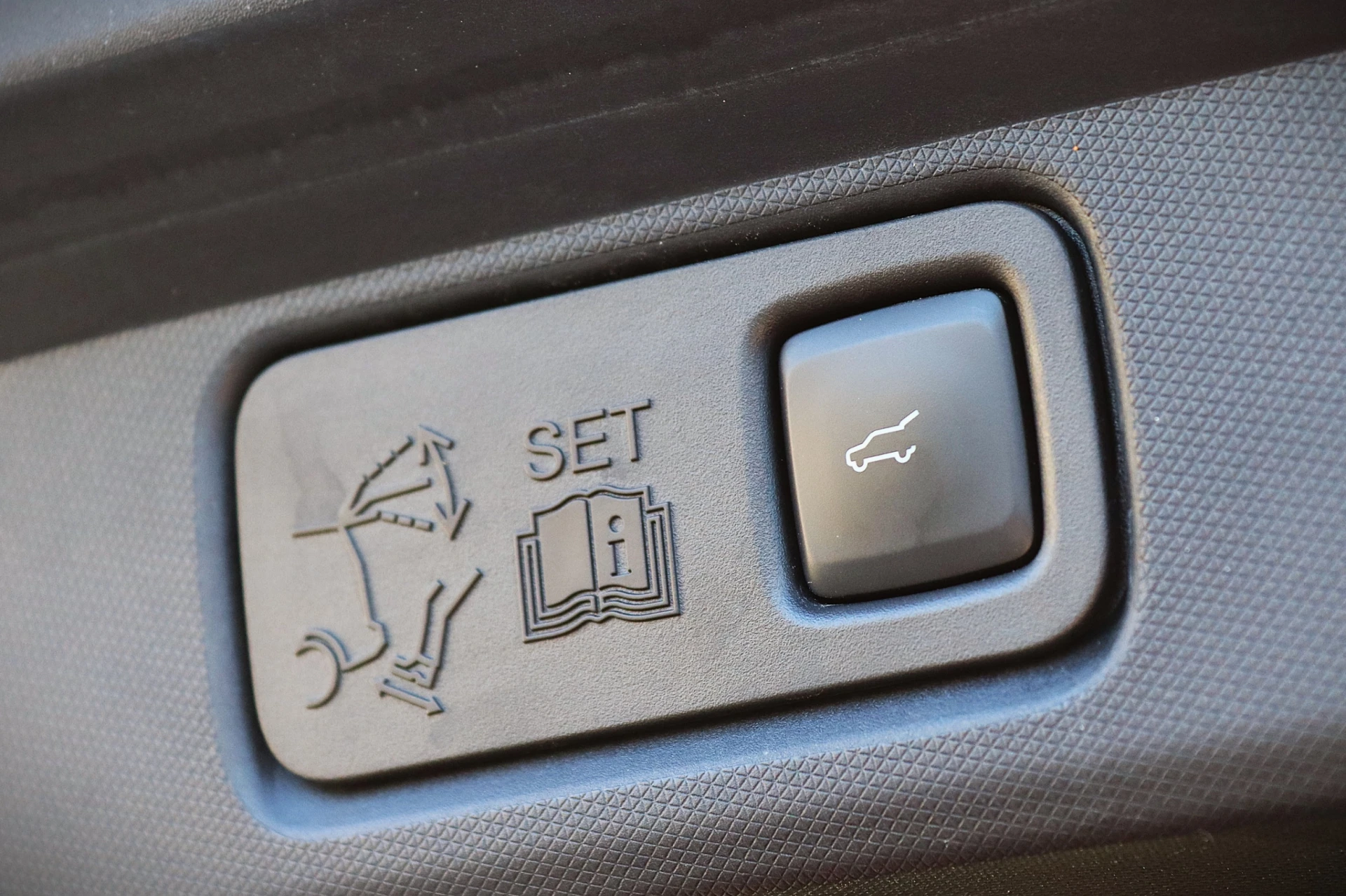 Ford Mustang Mach-E 20