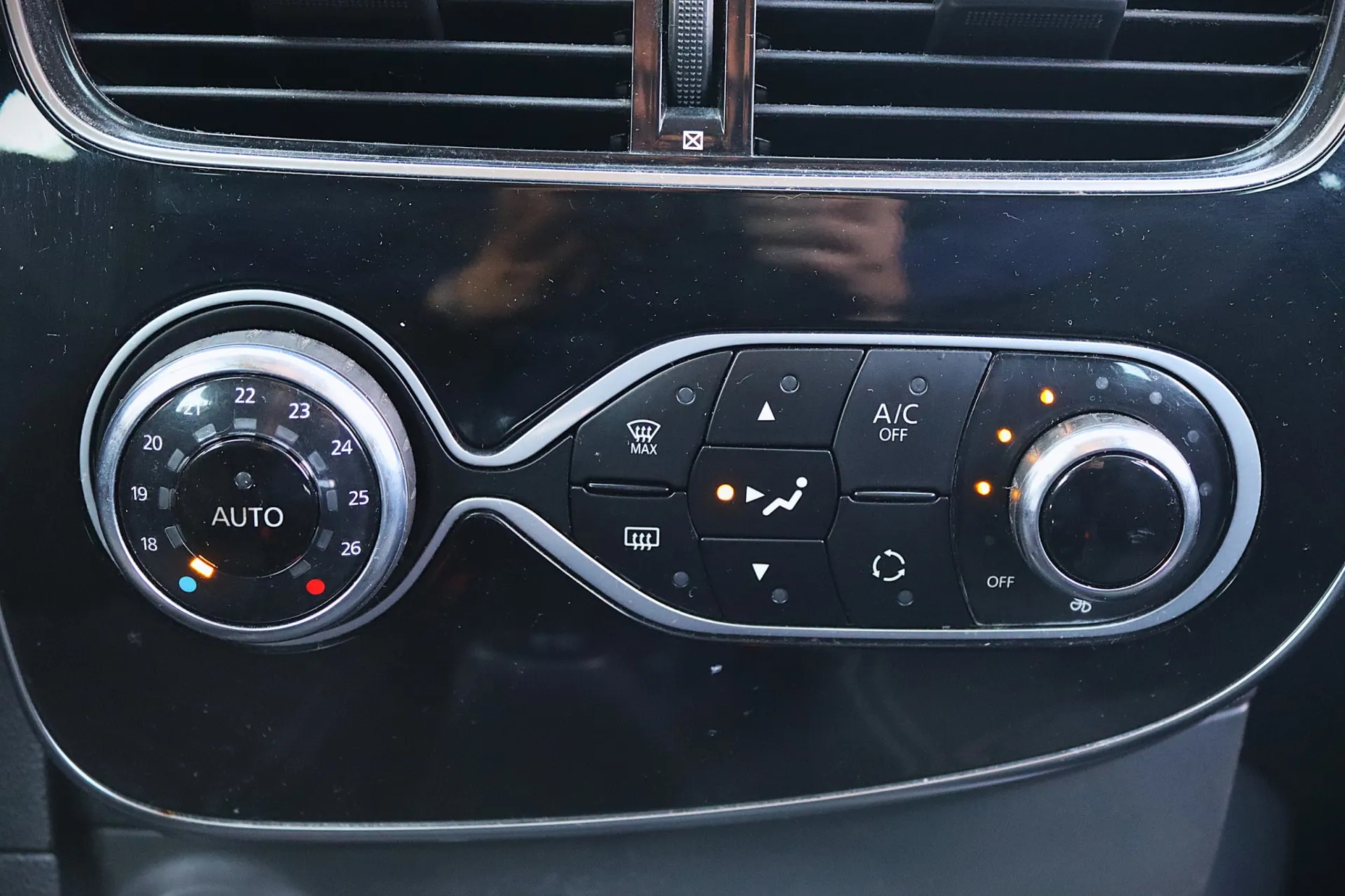 Renault Clio Sport Tourer 0.9 TCe Zen 13