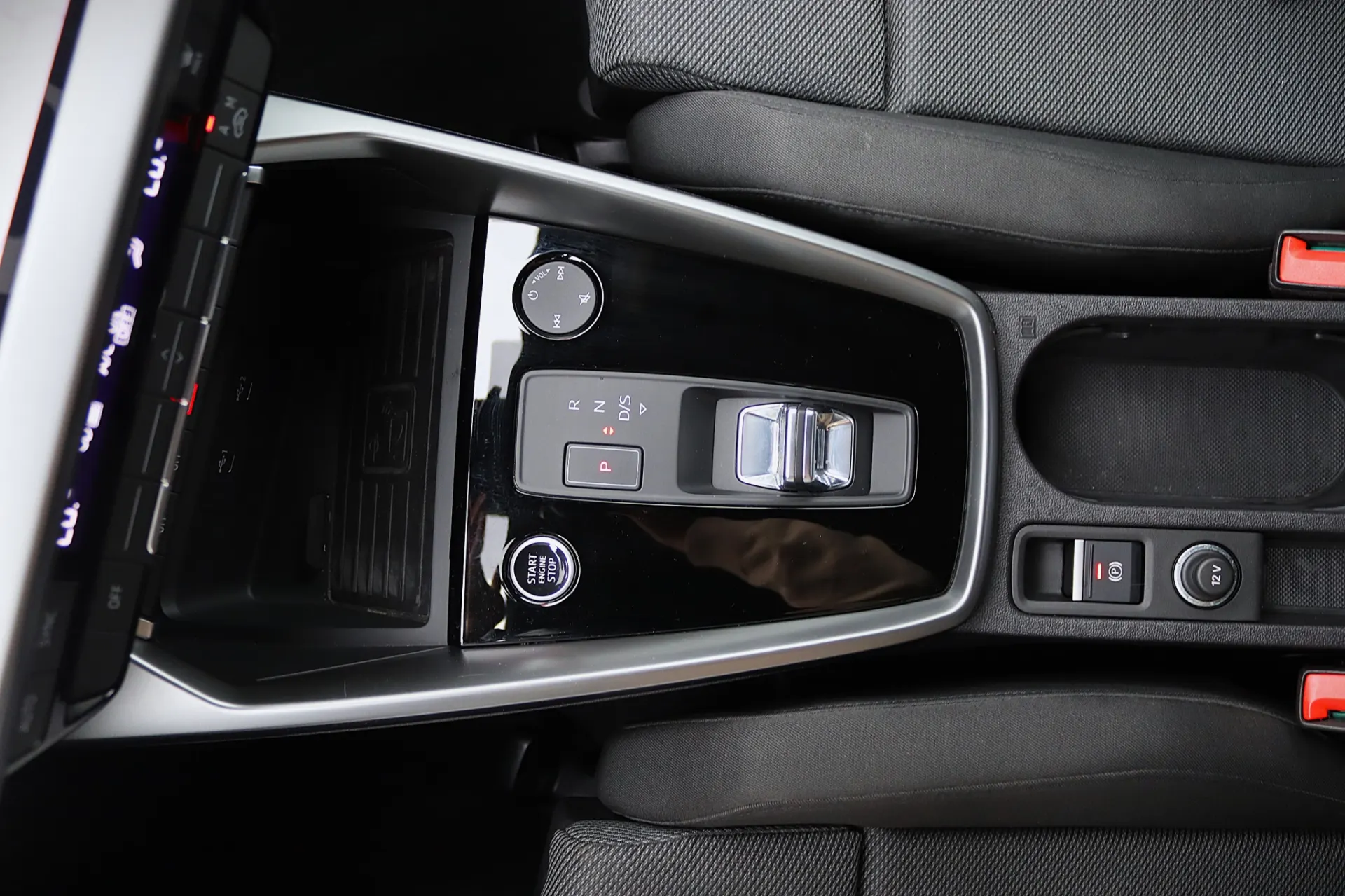 Audi A3 Limousine 30 TFSI Advanced S tronic 25