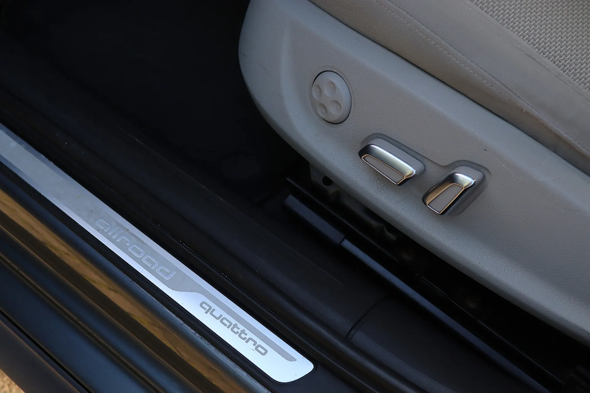 Audi A4 Allroad 2.0 TDI quattro Advance S tronic 17