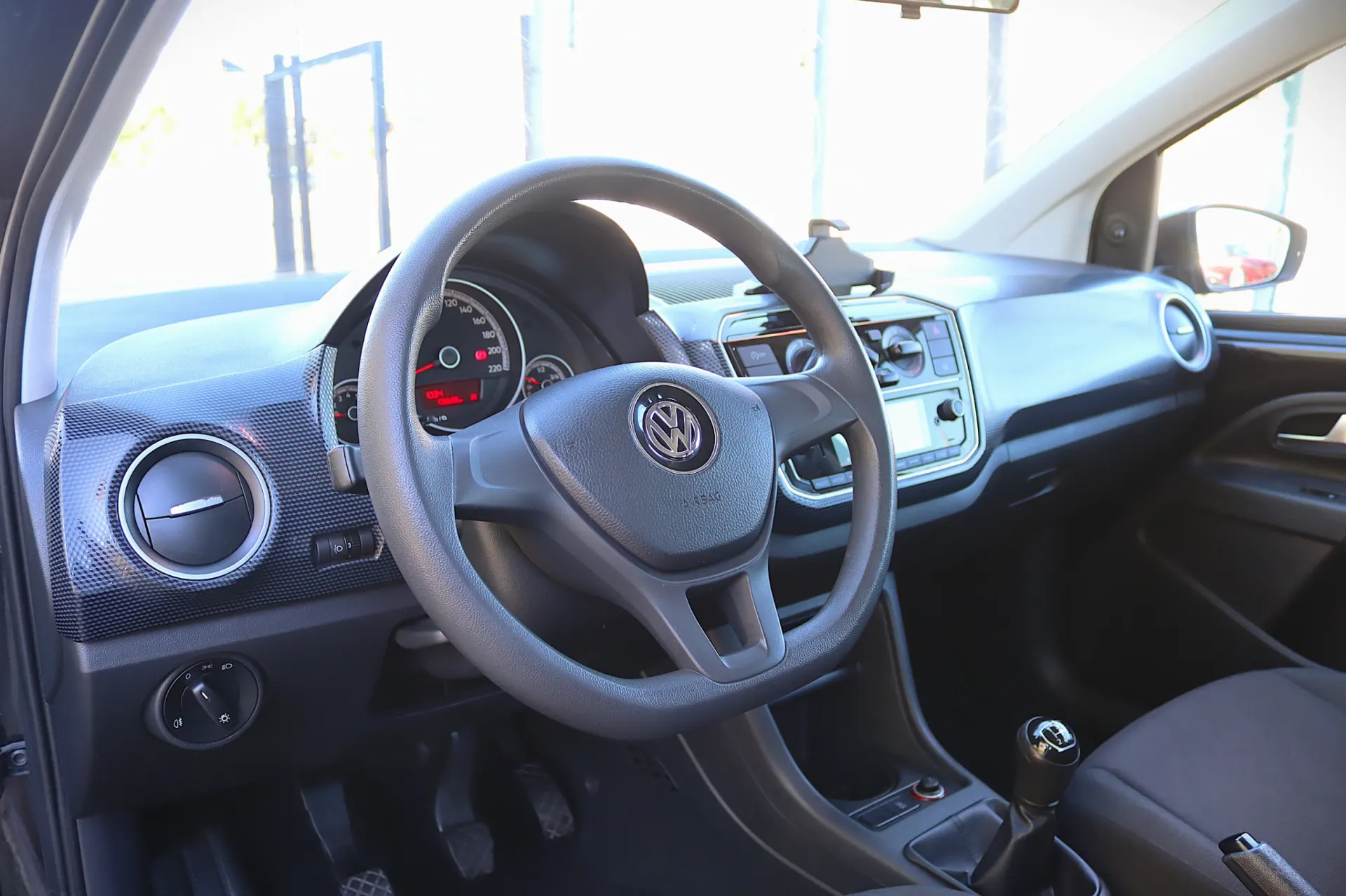 Volkswagen Up! 1.0 Move 13