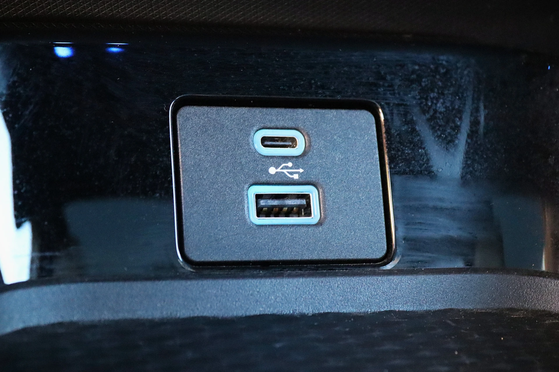 Ford Mustang Mach-E 36