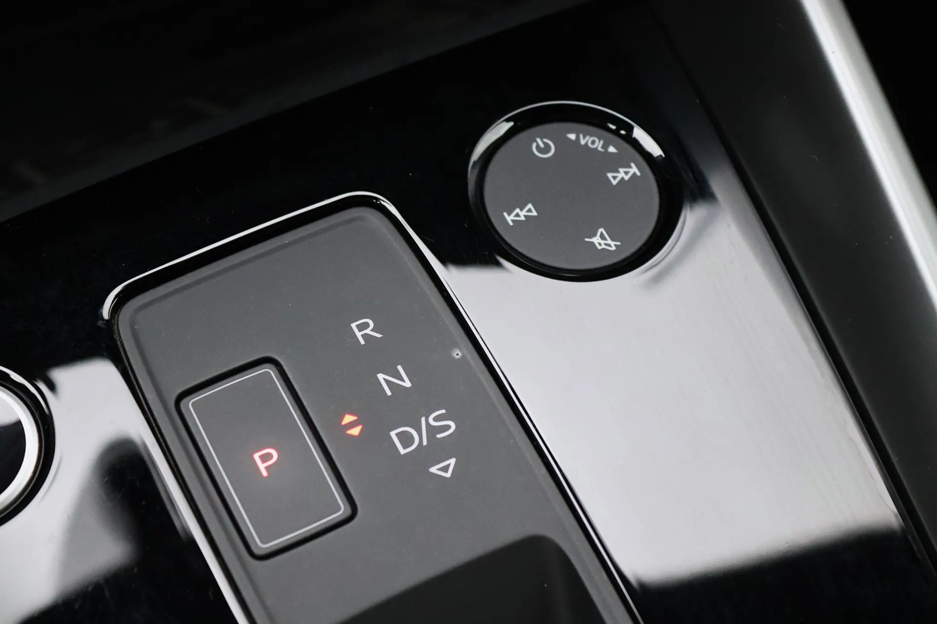 Audi A3 Limousine 30 TFSI Advanced S tronic 5